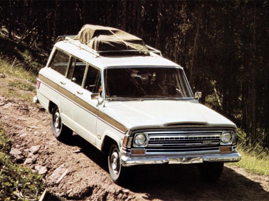  Jeep Wagoneer 1970 года  (фото 1 из 3)